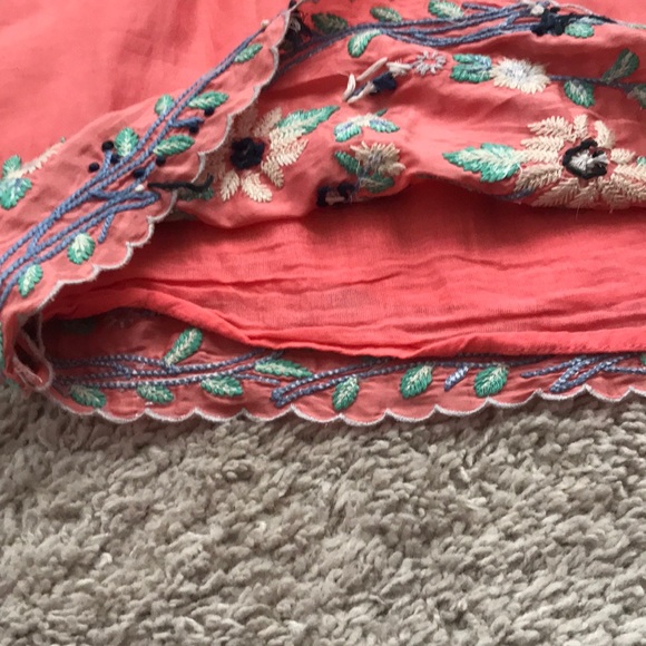 Embroidered Tank - Picture 5 of 8